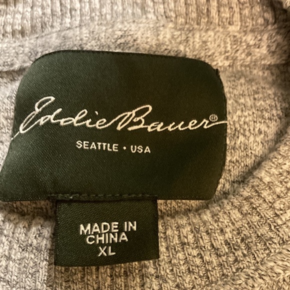 Eddie Bauer men’s grey, white and black sweater - Picture 3 of 4